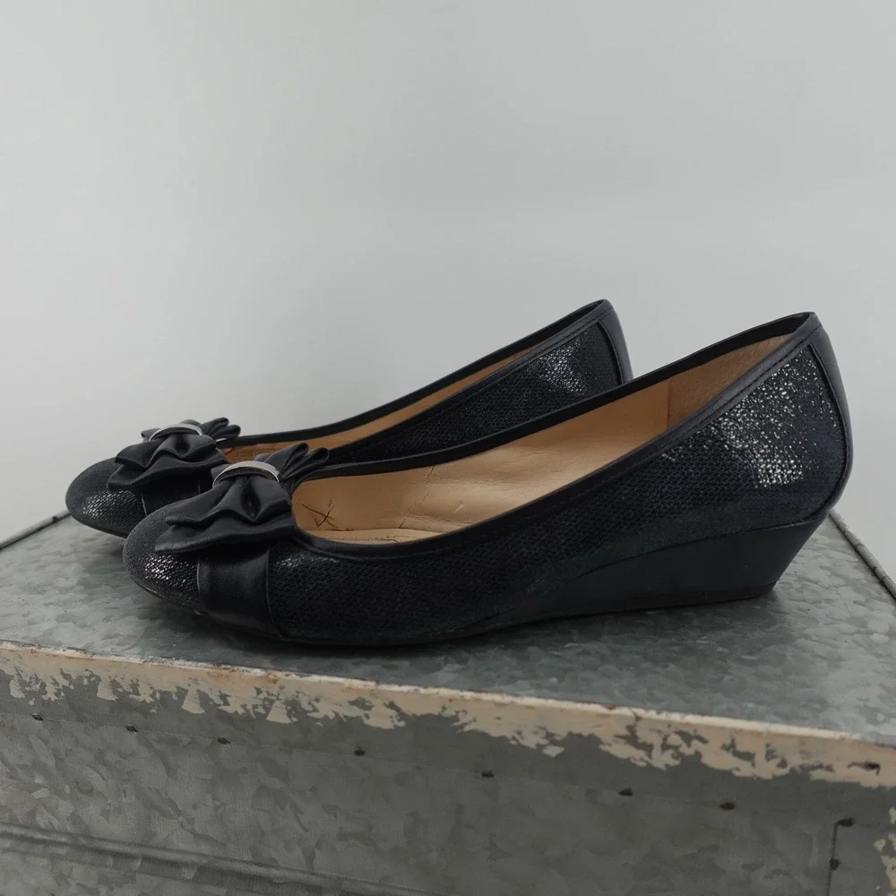 Alex Marie Navy Blue Shimmer Bow Wedge Pumps Shoes Womens 8M Low Heel Round Toe